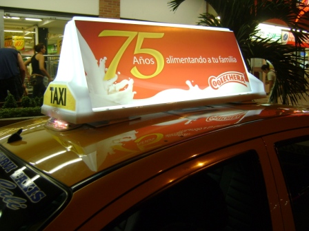 Portadores de Publicidad en taxis